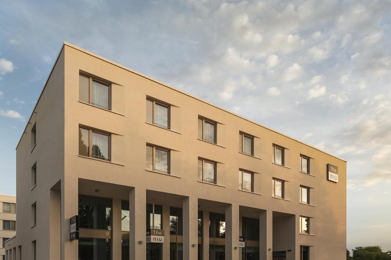 - The Niu, Hop By Ihg